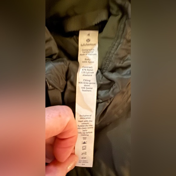 Rare Lululemon Down For A Run Vest II Puffer Gator Green Size 4 | 2017 Retired - Picture 8 of 9